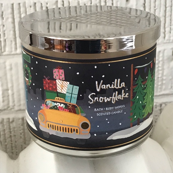Bath Body Works Vanilla Snowflake Holiday Candle Nwt